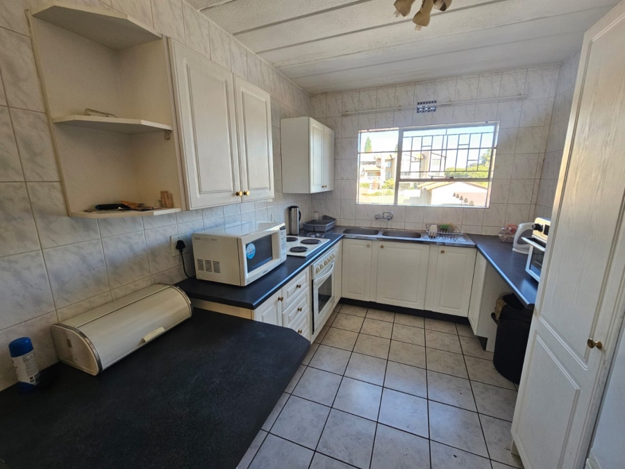 3 Bedroom Property for Sale in Vaalpark Free State